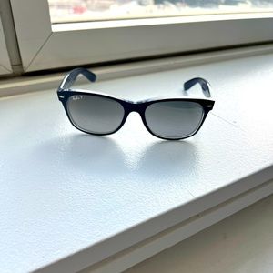 Polarized Ray Ban Wayfarers (Navy Blue) with Case!